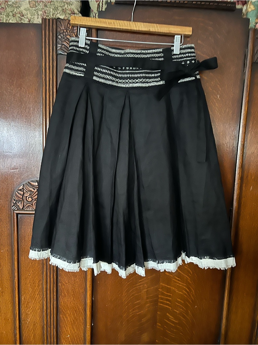 Vintage Zara Black A-Line Pleated Skirt with Contrast Trim Size M